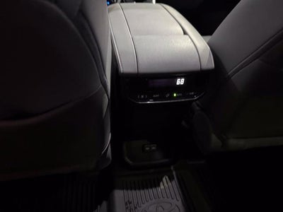 2022 Toyota Highlander XLE AWD (Natl)