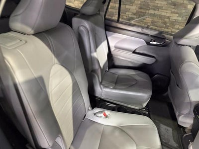 2022 Toyota Highlander XLE AWD (Natl)