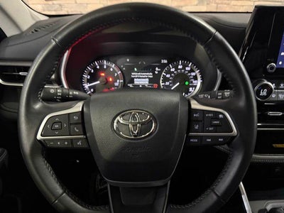 2024 Toyota Highlander XLE FWD (Natl)