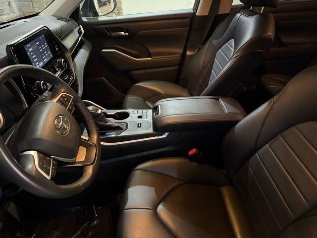 2024 Toyota Highlander XLE FWD (Natl)