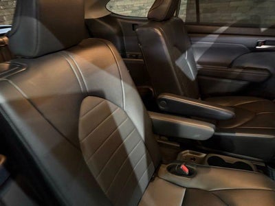 2024 Toyota Highlander XLE FWD (Natl)