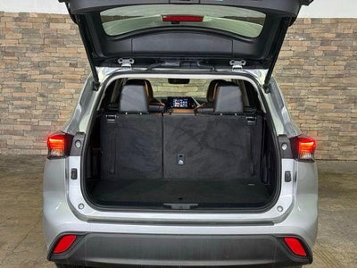 2024 Toyota Highlander XLE FWD (Natl)
