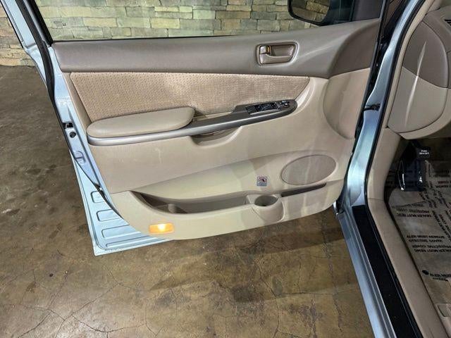 2010 Toyota Sienna 5dr 7-Pass Van LE FWD (Natl)