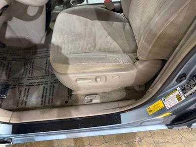2010 Toyota Sienna 5dr 7-Pass Van LE FWD (Natl)
