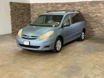 2010 Toyota Sienna 5dr 7-Pass Van LE FWD (Natl)