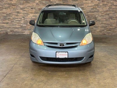2010 Toyota Sienna 5dr 7-Pass Van LE FWD (Natl)