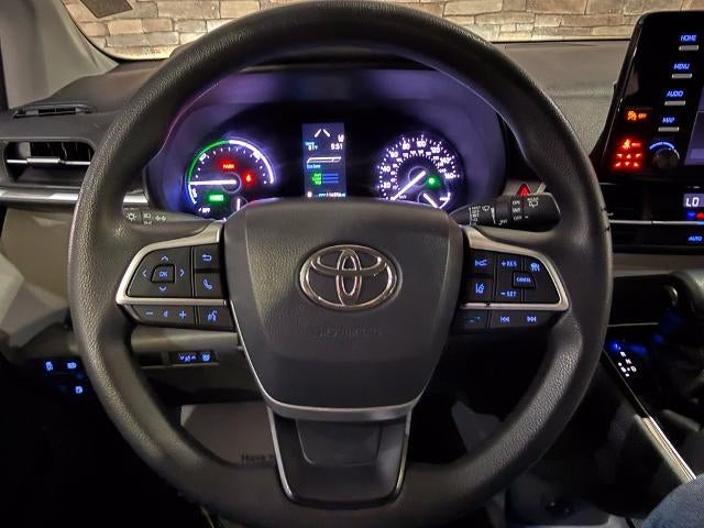 2021 Toyota Sienna LE FWD 8-Passenger (Natl)