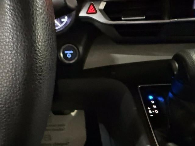 2021 Toyota Sienna LE FWD 8-Passenger (Natl)