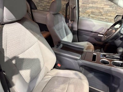 2021 Toyota Sienna LE FWD 8-Passenger (Natl)