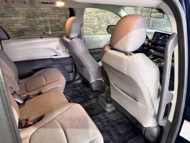 2021 Toyota Sienna LE FWD 8-Passenger (Natl)