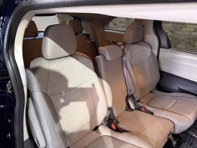 2021 Toyota Sienna LE FWD 8-Passenger (Natl)
