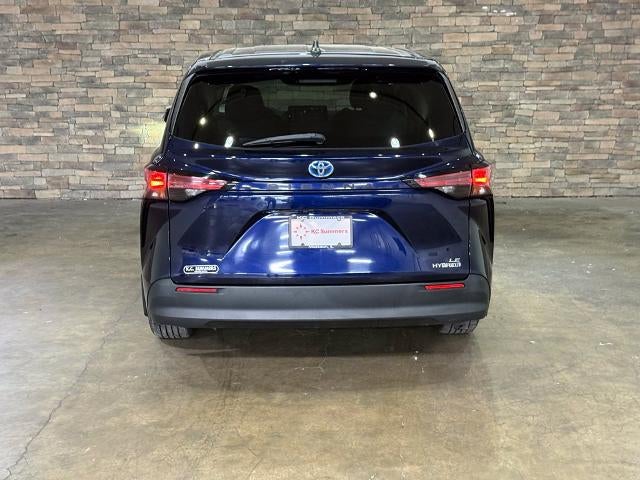 2021 Toyota Sienna LE FWD 8-Passenger (Natl)