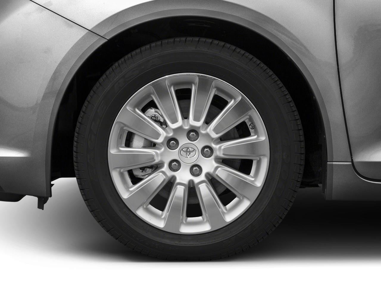 2017 Toyota Sienna XLE Premium FWD 8-Passenger (Natl)