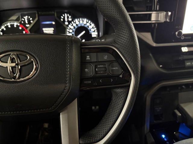 2023 Toyota Tundra 4WD 4WD SR5 CrewMax 5.5' Bed (SE)