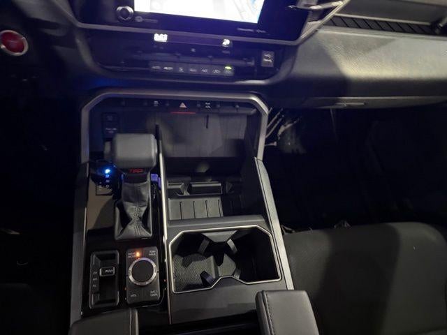 2023 Toyota Tundra 4WD 4WD SR5 CrewMax 5.5' Bed (SE)