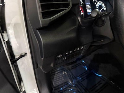 2024 Toyota Tundra 4WD 4WD SR5 CrewMax 5.5' Bed (SE)