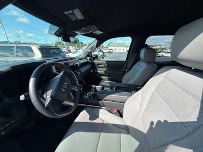 2025 Toyota Tundra 4WD 4WD SR5 CrewMax 5.5' Bed (SE)