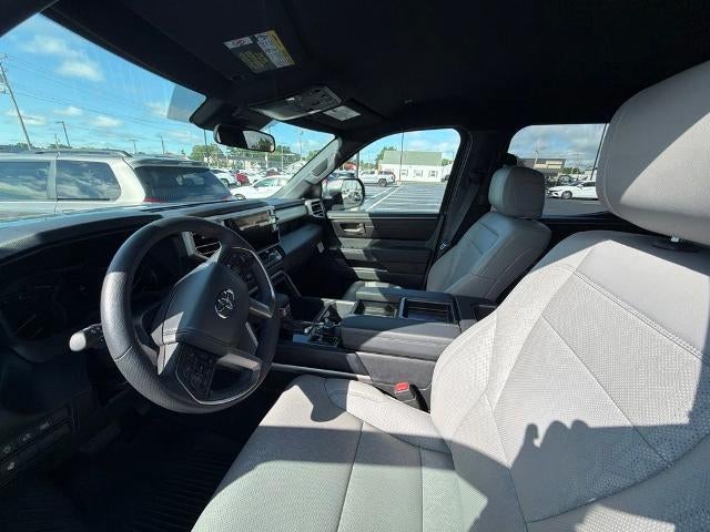 2025 Toyota Tundra 4WD 4WD SR5 CrewMax 5.5' Bed (SE)