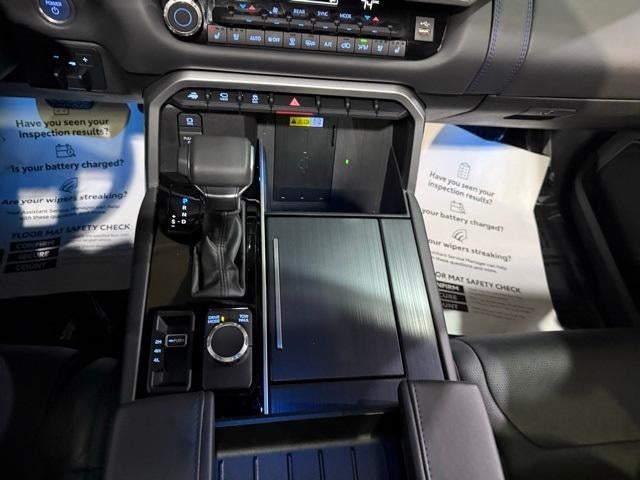 2023 Toyota Sequoia Platinum 4WD (Natl)