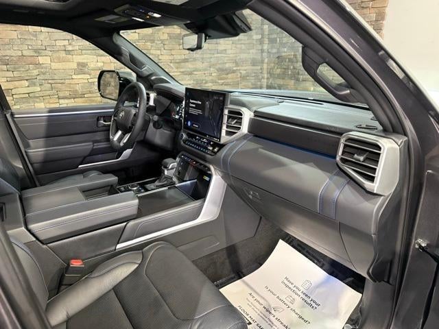 2023 Toyota Sequoia Platinum 4WD (Natl)