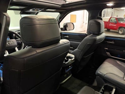 2023 Toyota Sequoia Platinum 4WD (Natl)