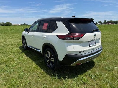 2021 Nissan Rogue AWD Platinum