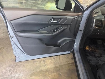 2023 Nissan Rogue FWD SV