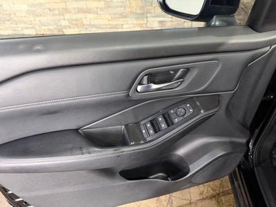 2025 Nissan Rogue FWD SV