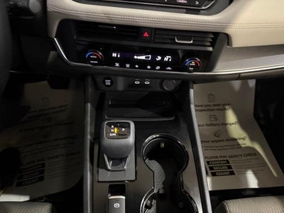 2025 Nissan Rogue FWD SV