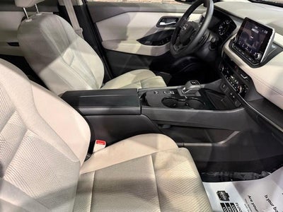 2025 Nissan Rogue FWD SV