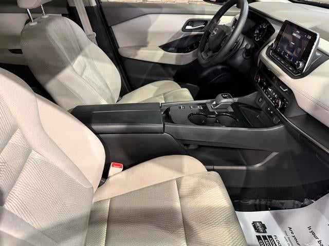 2025 Nissan Rogue FWD SV