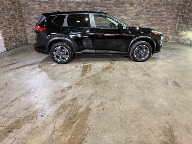 2025 Nissan Rogue FWD SV