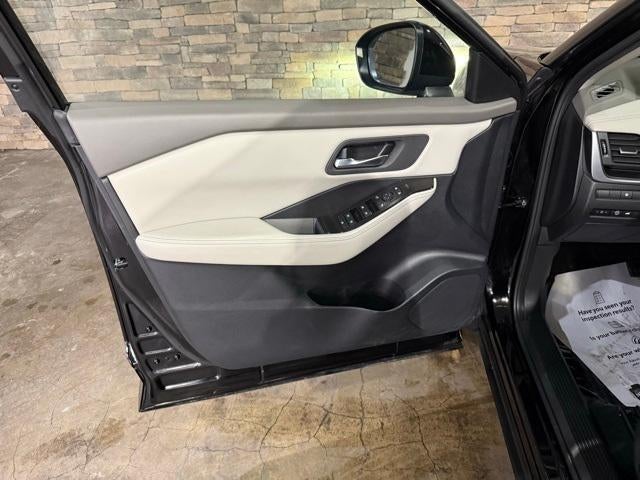 2025 Nissan Rogue FWD SV