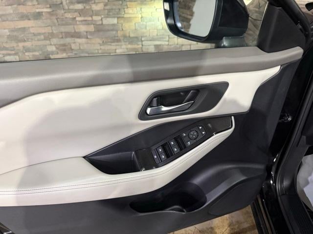 2025 Nissan Rogue FWD SV