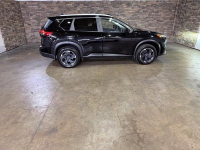 2025 Nissan Rogue AWD SV