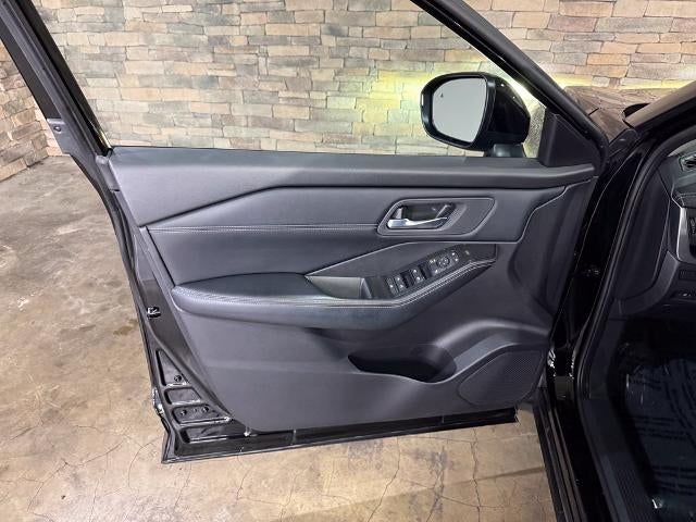 2025 Nissan Rogue AWD SV