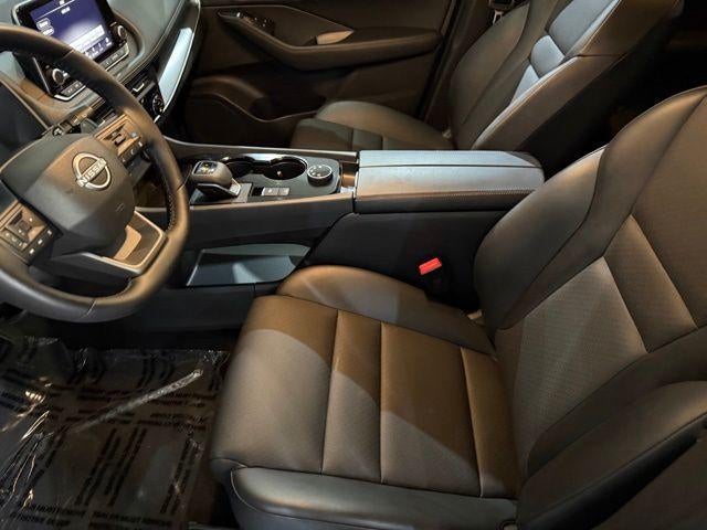 2025 Nissan Rogue AWD SV