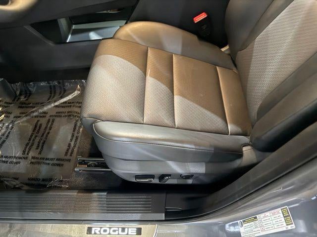 2025 Nissan Rogue AWD SV