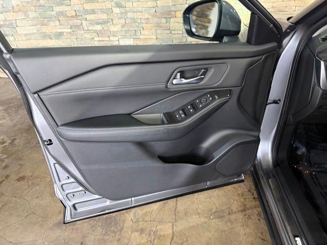 2025 Nissan Rogue AWD SV