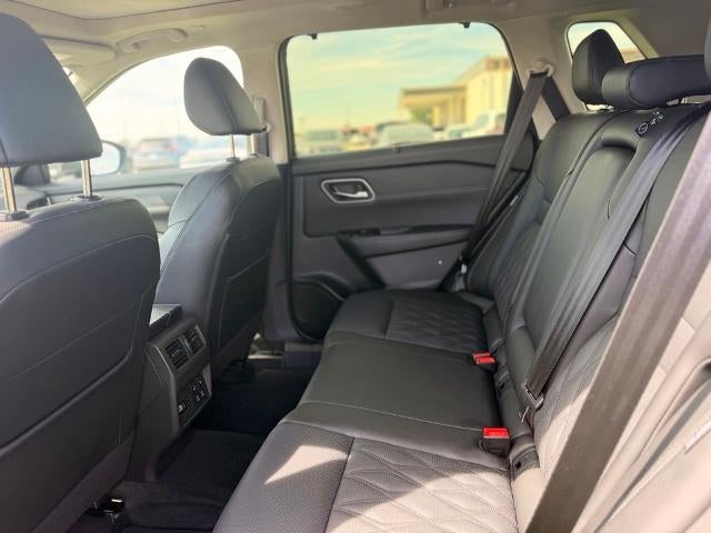 2026 Nissan Rogue AWD Platinum *Ltd Avail*