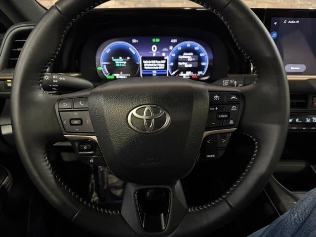 2025 Toyota Crown XLE AWD (Natl)