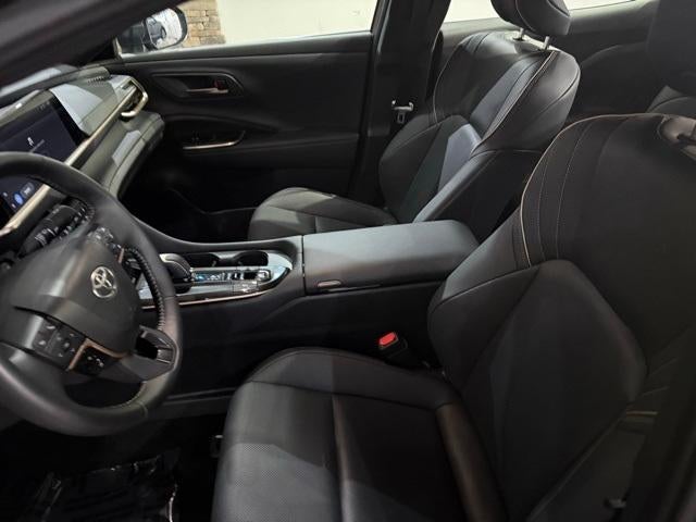 2025 Toyota Crown XLE AWD (Natl)