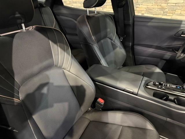 2025 Toyota Crown XLE AWD (Natl)