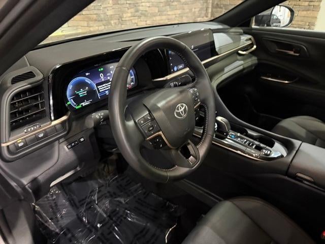 2025 Toyota Crown XLE AWD (Natl)