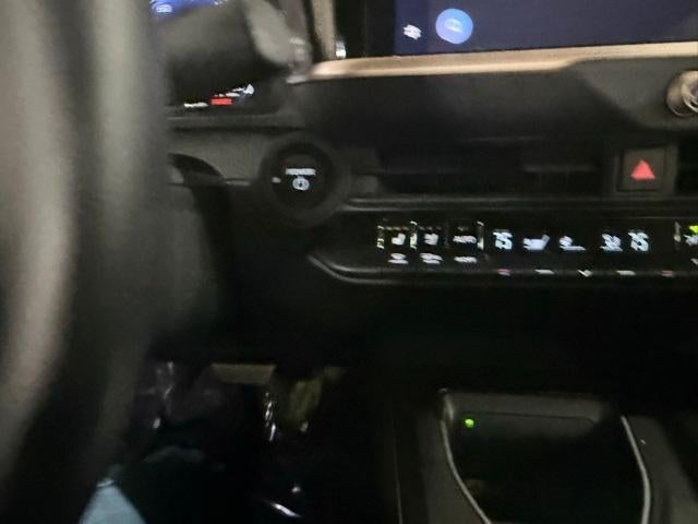 2025 Toyota Crown XLE AWD (Natl)