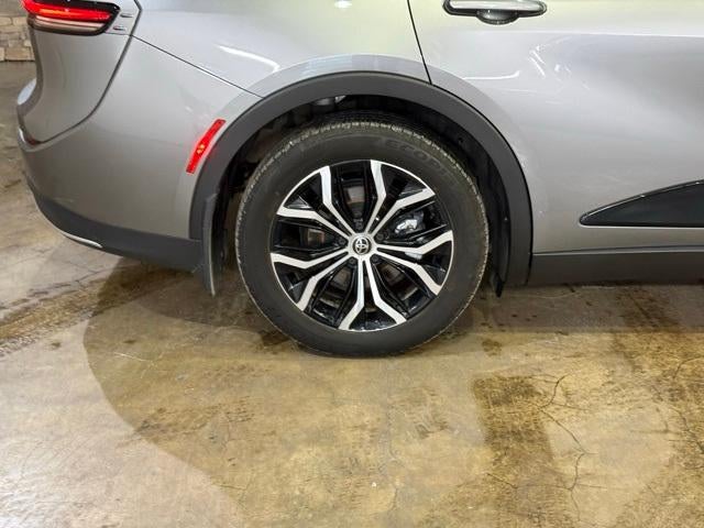 2025 Toyota Crown XLE AWD (Natl)