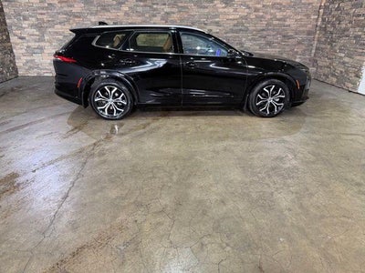 2025 Toyota Crown Signia XLE AWD (Natl)