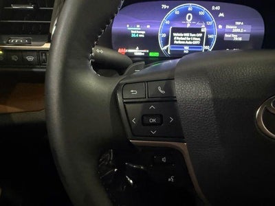 2025 Toyota Crown Signia XLE AWD (Natl)