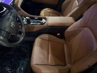 2025 Toyota Crown Signia XLE AWD (Natl)