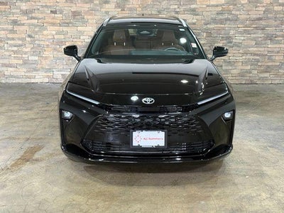 2025 Toyota Crown Signia XLE AWD (Natl)